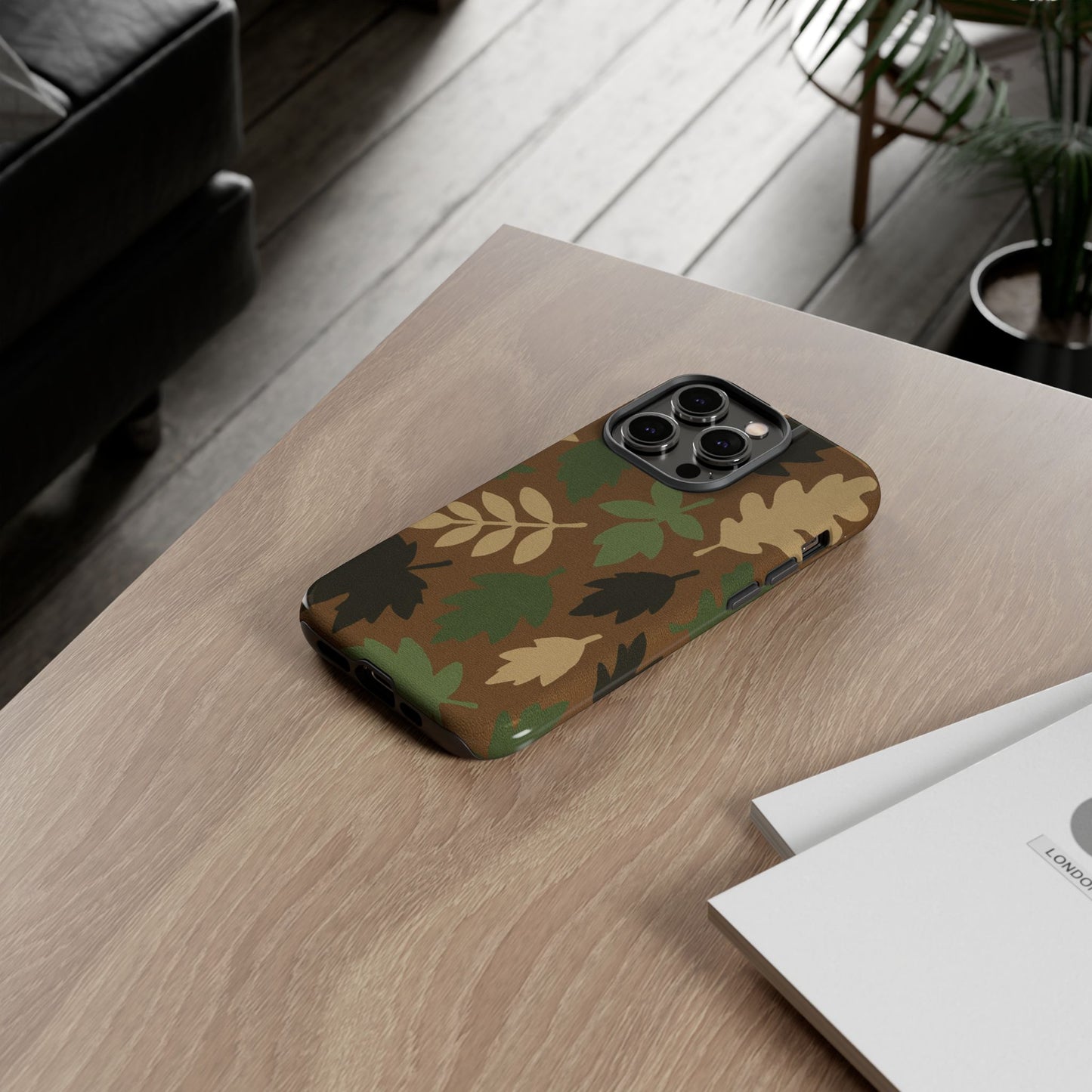 M81 Leaf Pattern Phone Case