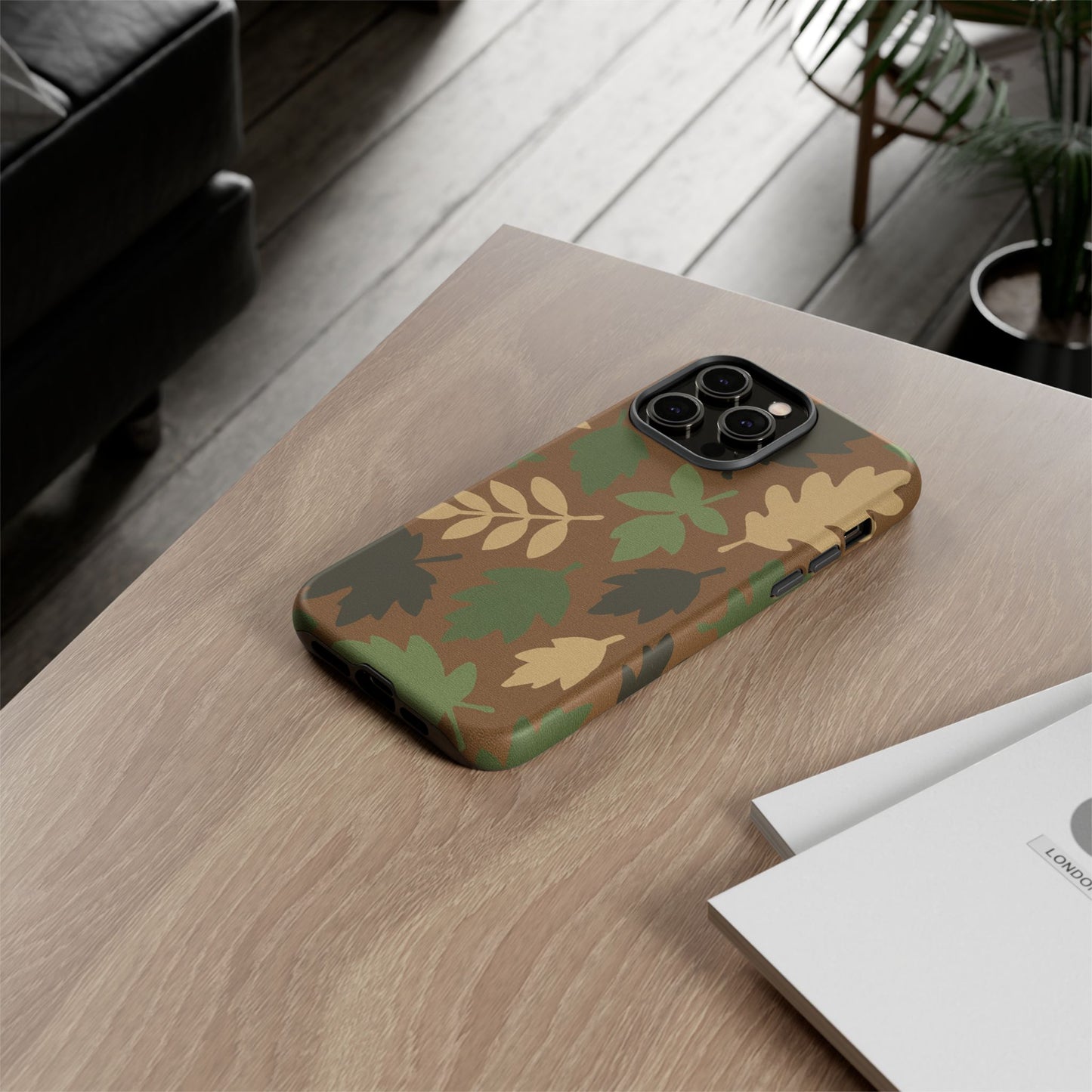 M81 Leaf Pattern Phone Case