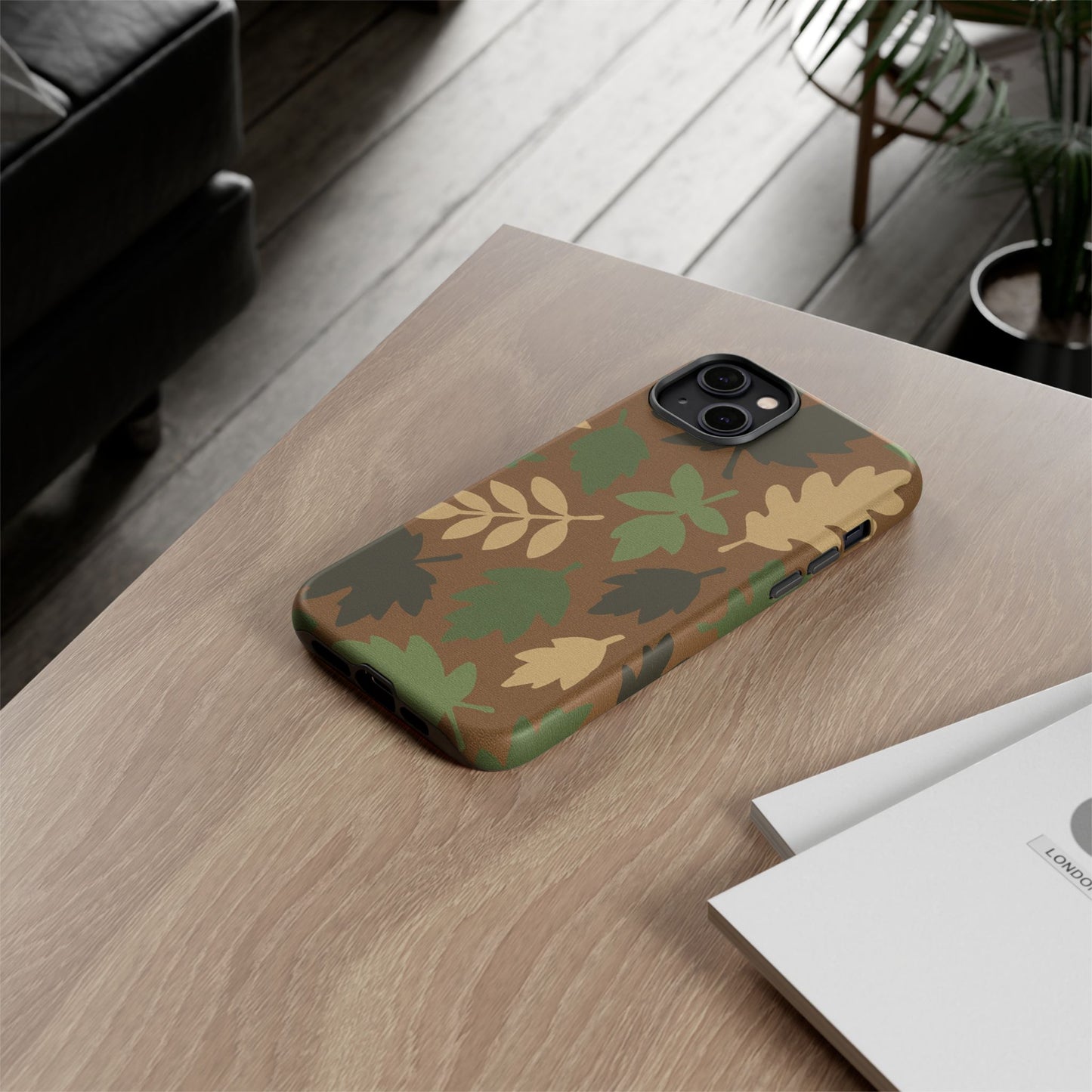 M81 Leaf Pattern Phone Case